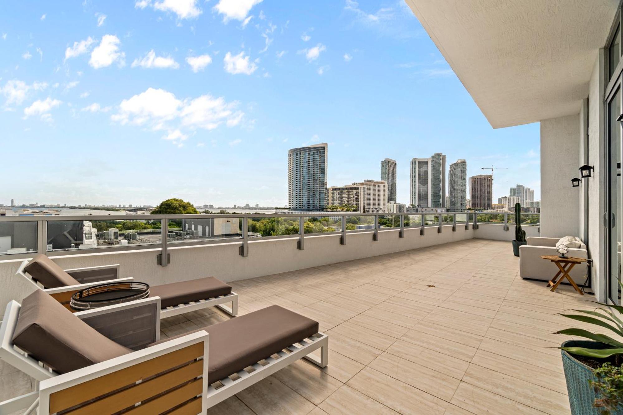 Luxury New At Design District * Miami