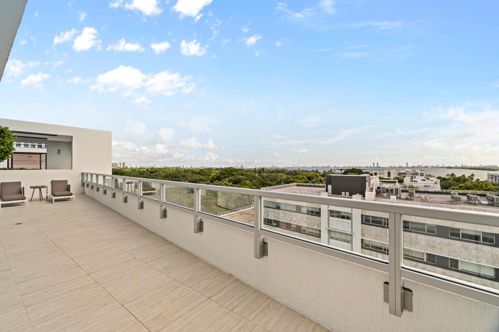 Luxury New At Design District Apartamento