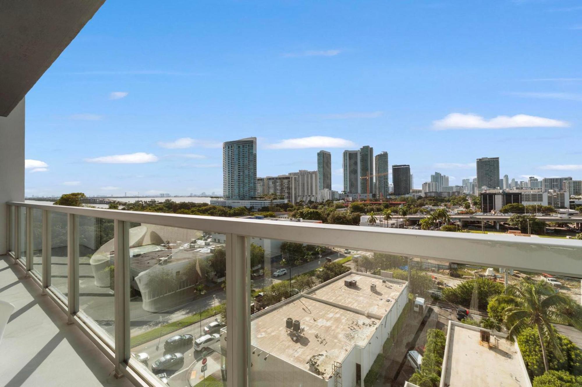 Luxury New At Design District Apartamento Miami